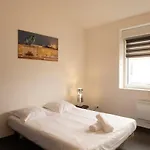 My House 8, Familiale -climatisation-metro * Lyon