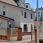 Apartment My House 8, Familiale -climatisation-metro *