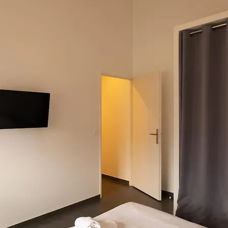 Διαμέρισμα My House 8, Familiale -climatisation-metro *